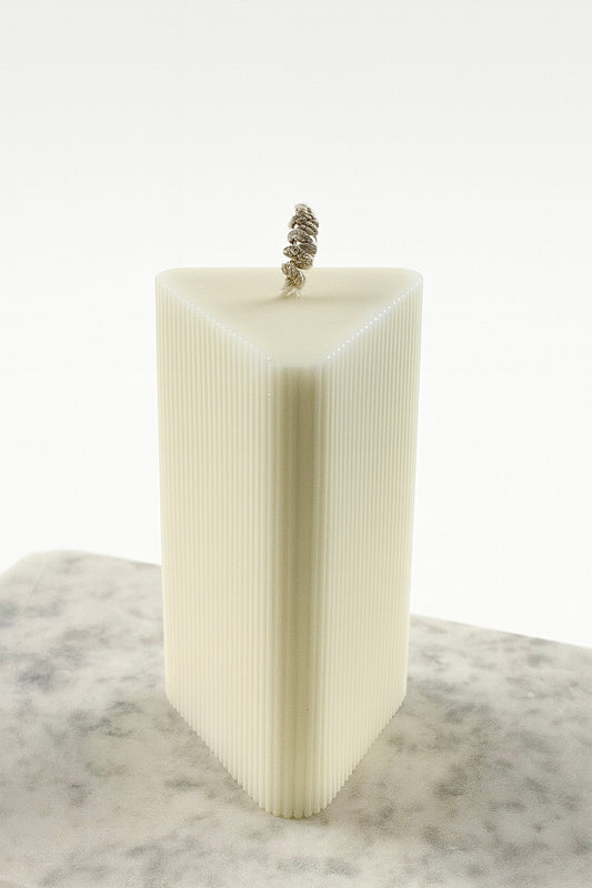 Bougie Linéa aux lignes géométriques minimalistes, cire de soja végétale